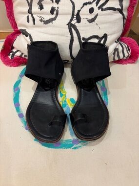 Black Ankle Cuff Sandals - Stylish Women's Summer Shoes